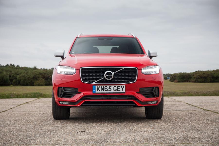  Volvo XC90 D5 R-Design 2015 года  (UK) (фото 10 из 44)